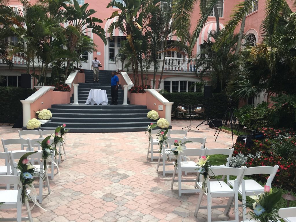 don cesar courtyard wedding ceremony front